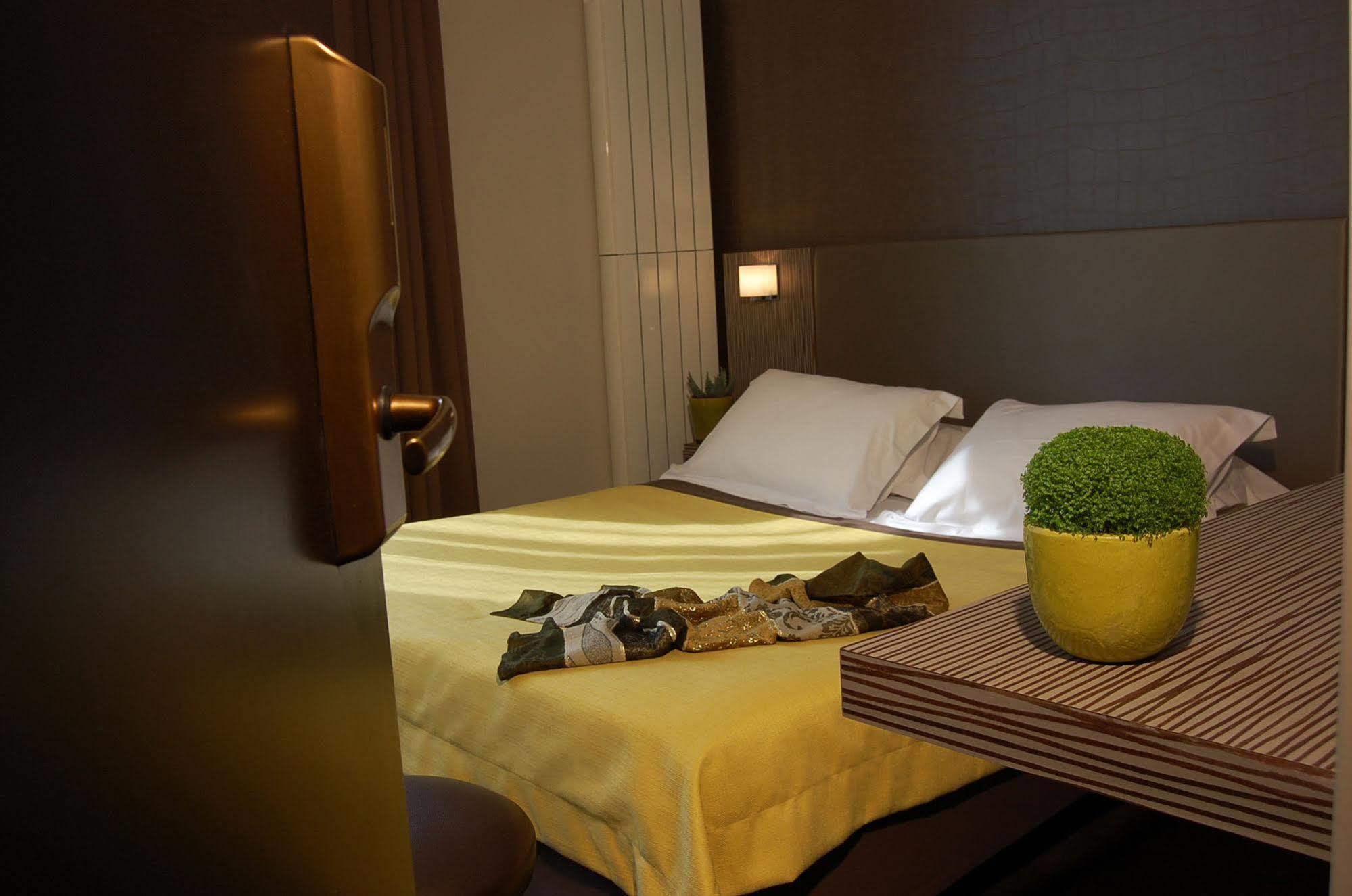 Acropole Hotell Paris Exteriör bild
